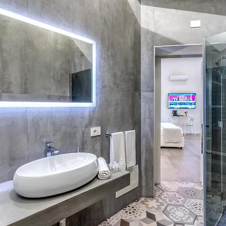 Gallery Guest house 3*