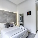 Gallery 4*