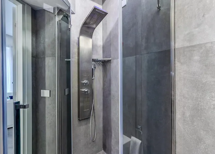 Gallery בית הארחה נאפולי